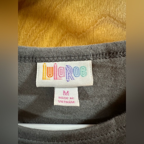 LuLaRoe Randy Tee - Picture 4 of 8